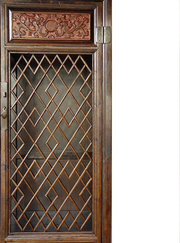 Lattice Chinese cabinet