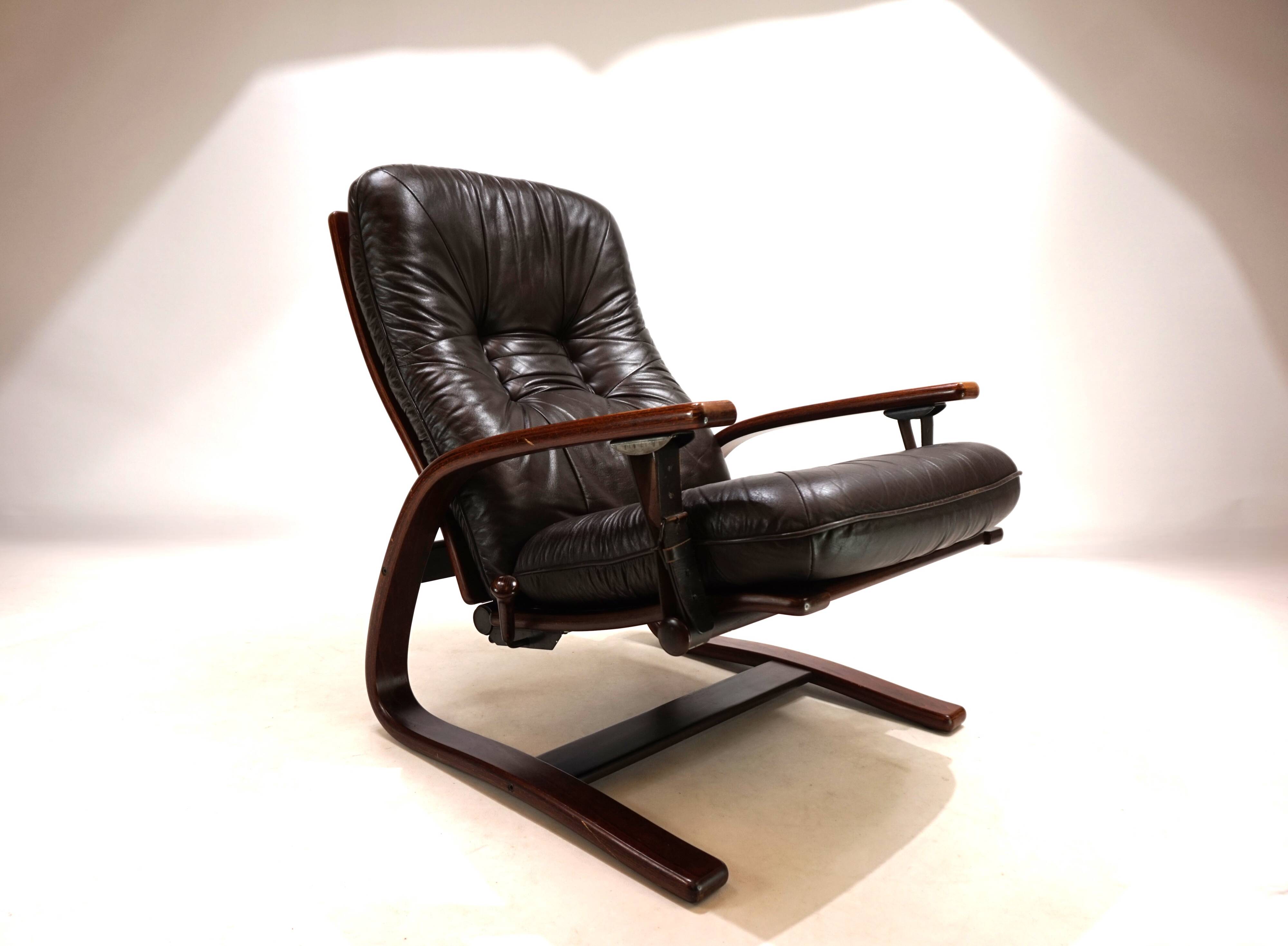 Westnofa The Panter leather lounge chair by Arnt Lande, 1970s