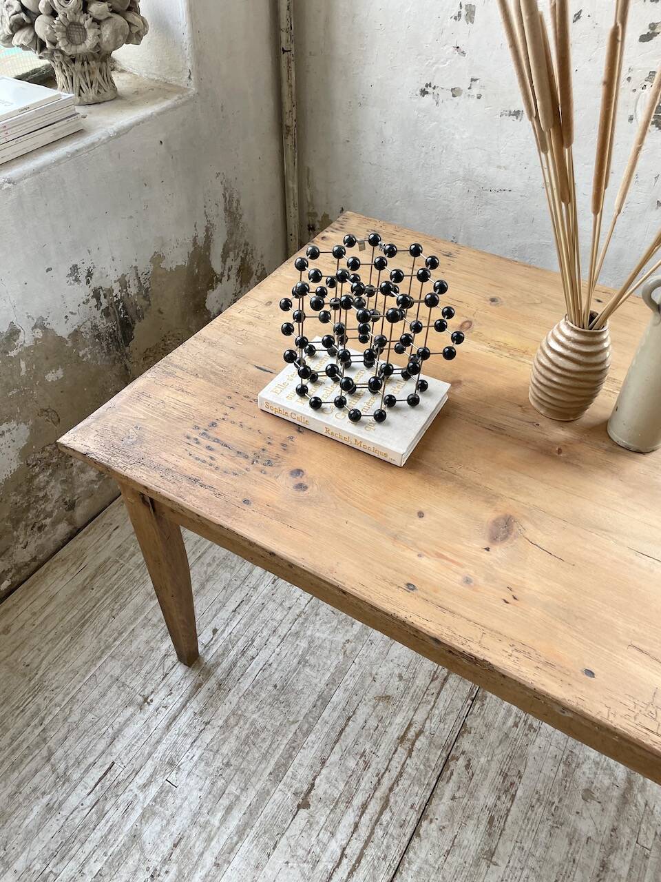 Farmhouse table with spindle legs in oak and pine, 2.5m