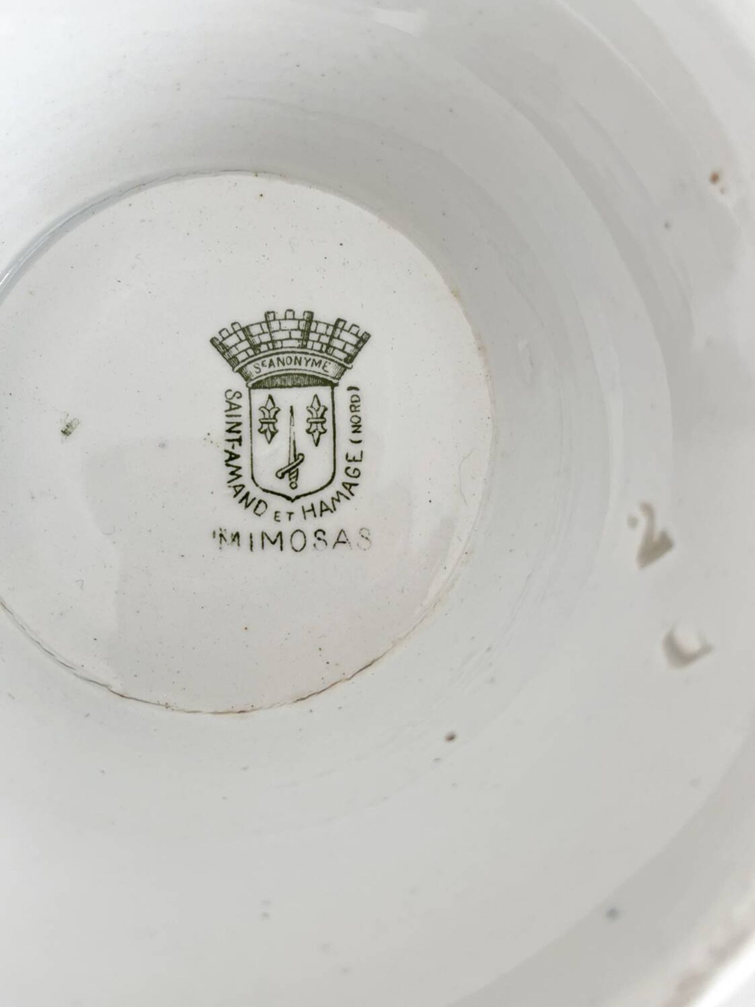 Soupière en terre de fer « Mimosas » Saint Amand et Hamage