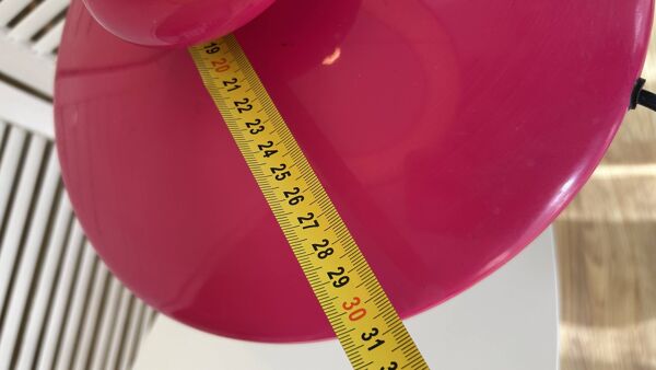 Lampe Spindle fuchsia laquée Habitat - années 2000