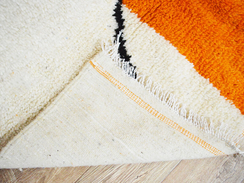 Handmade moroccan berber carpet 253 x 146 cm