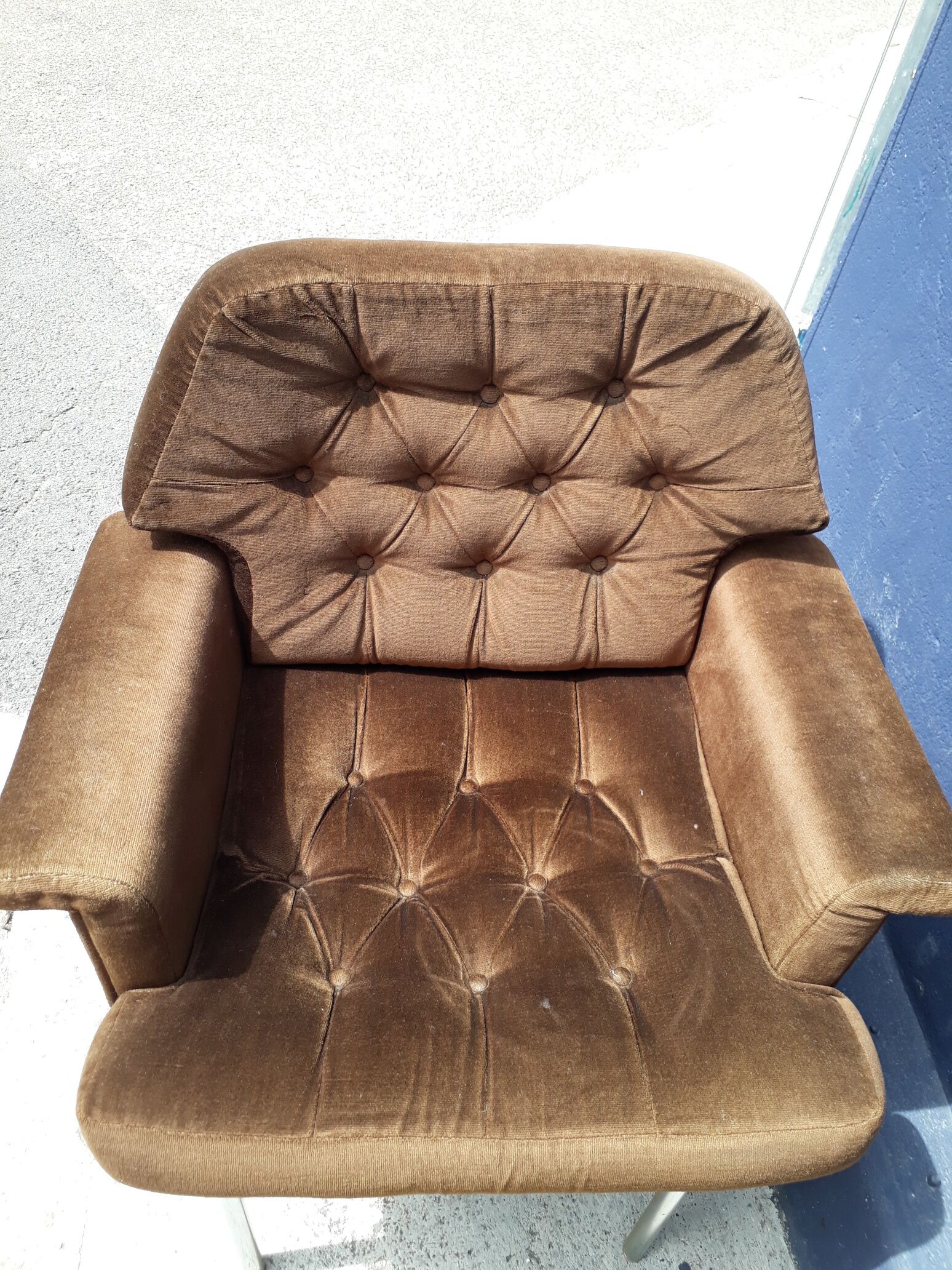 Pair of velvet armchairs