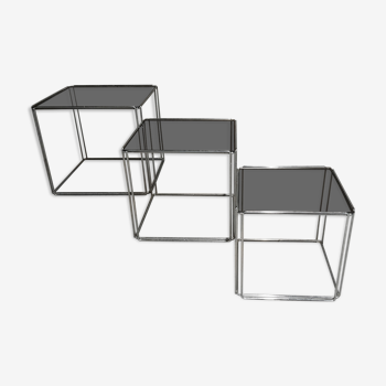Pull-out tables by Max Sauze