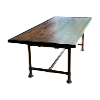 Table industriel du XXè siècle