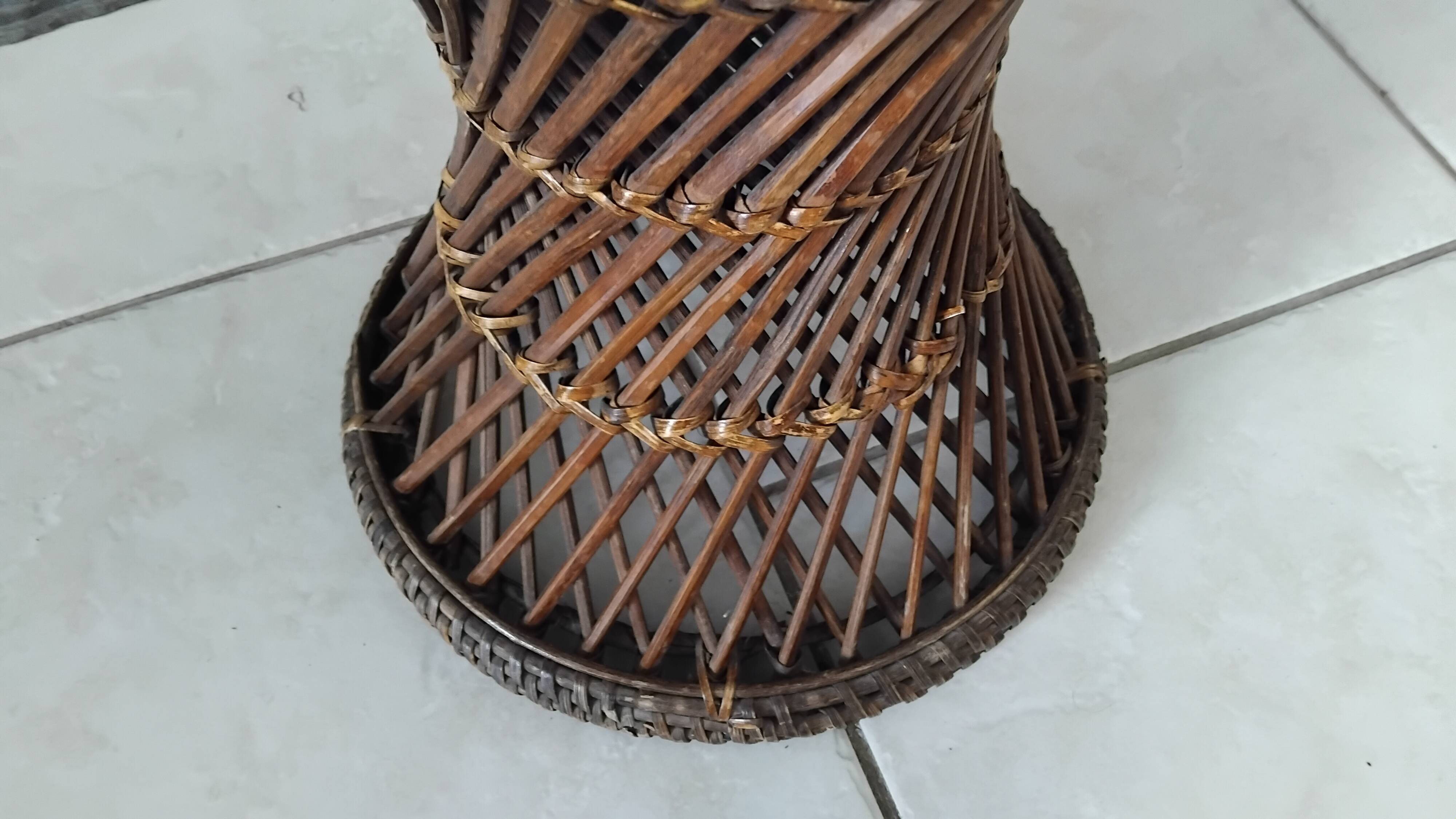 Tabouret en osier et rotin vintage