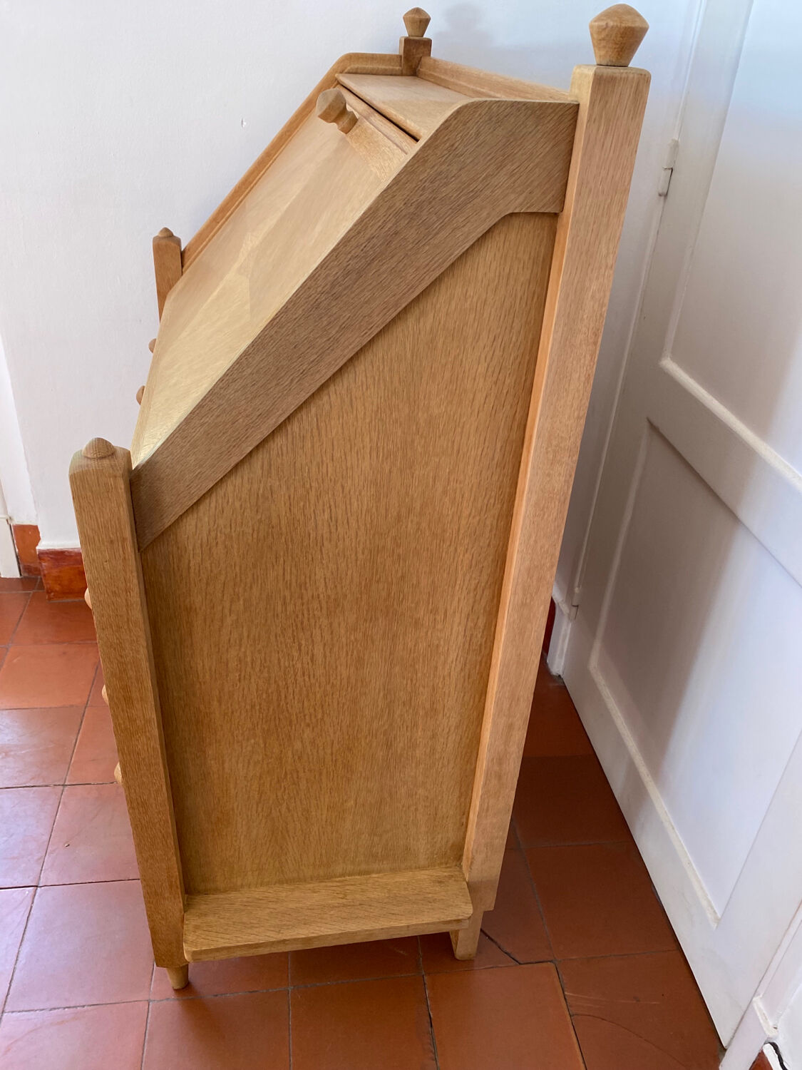 "Donkey's back" secretary by Guillerme and Chambron