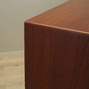 Buffet haut en teck, design danois, années 1960, production : Danemark