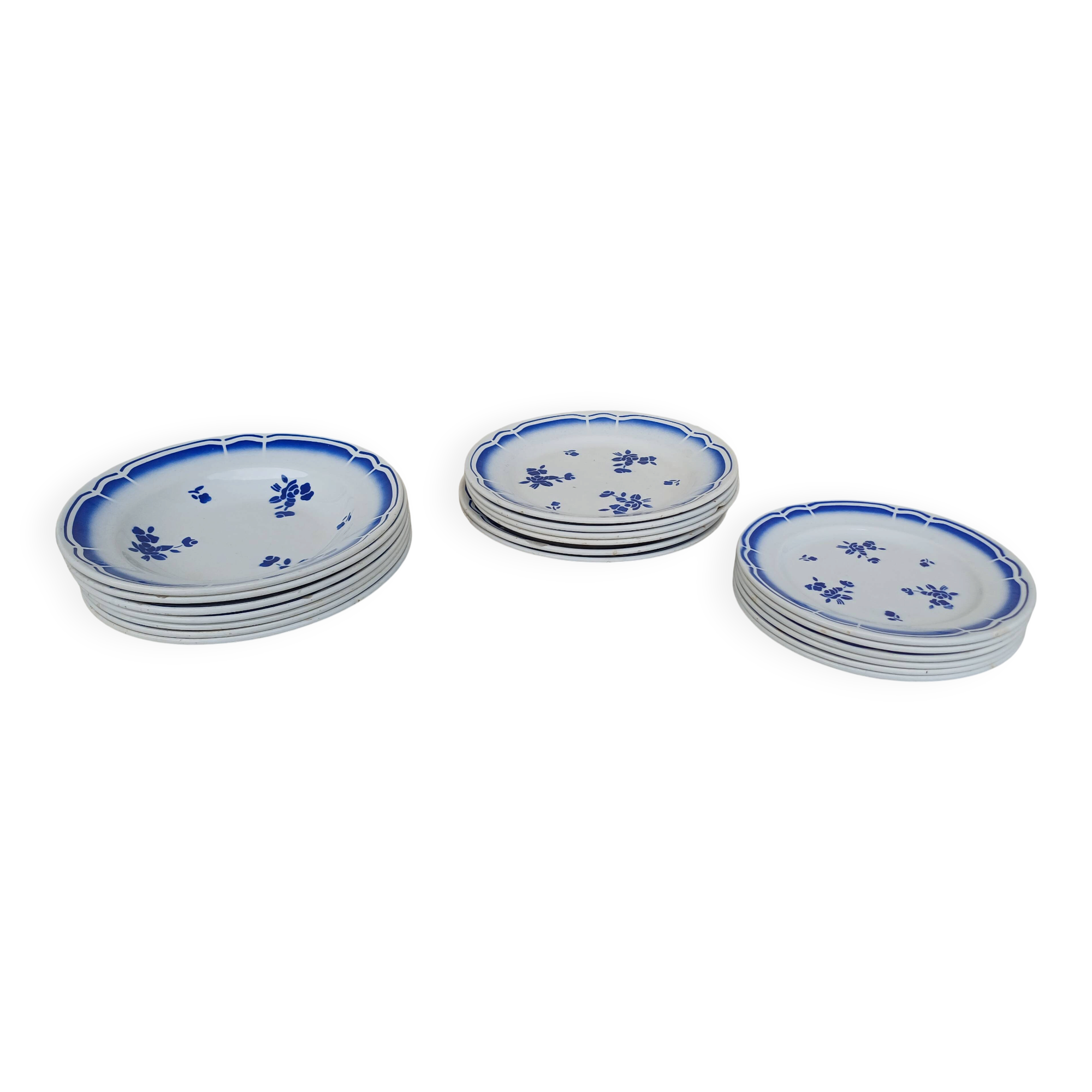 Assiettes plates creuses et à dessert