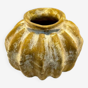 Antique sandstone vase Boule Citrouille