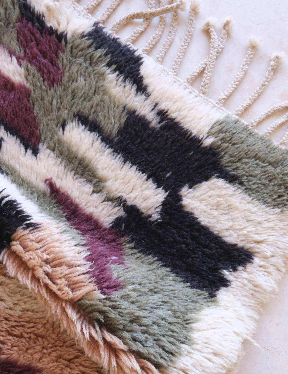 Luxurious Beni Mrirt Runner Rug - 306 x 80 cm