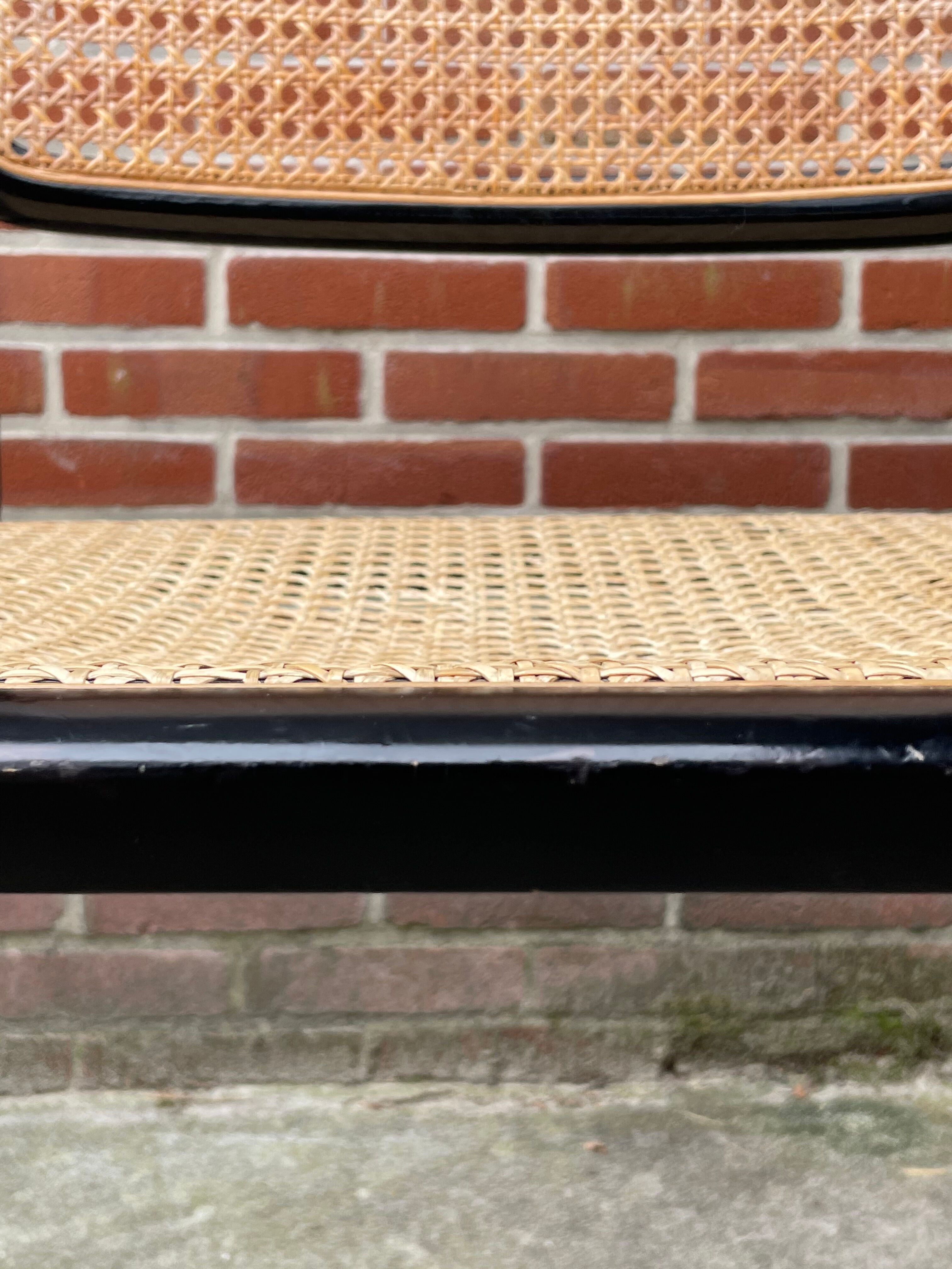 Cesca design chair b32 model