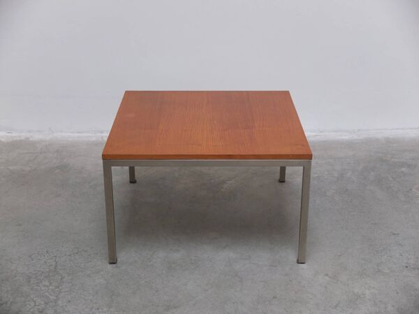 Table basse moderne en bois de cerisier et métal par Jules Mijs, 1959
