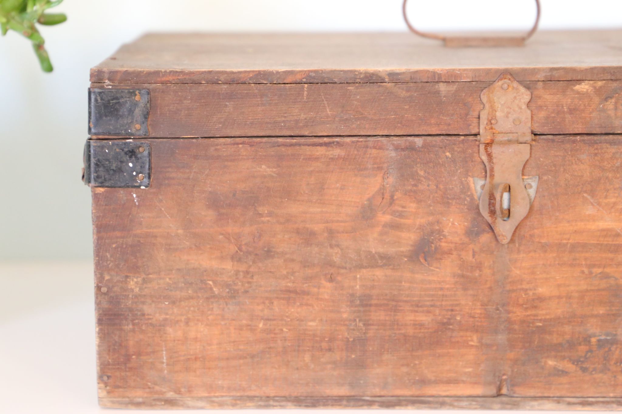 Wooden pre-war box with metal handle