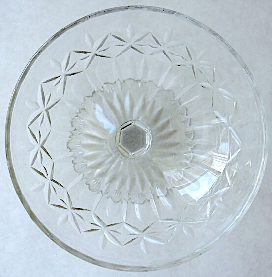 6 cups champagne in crystal