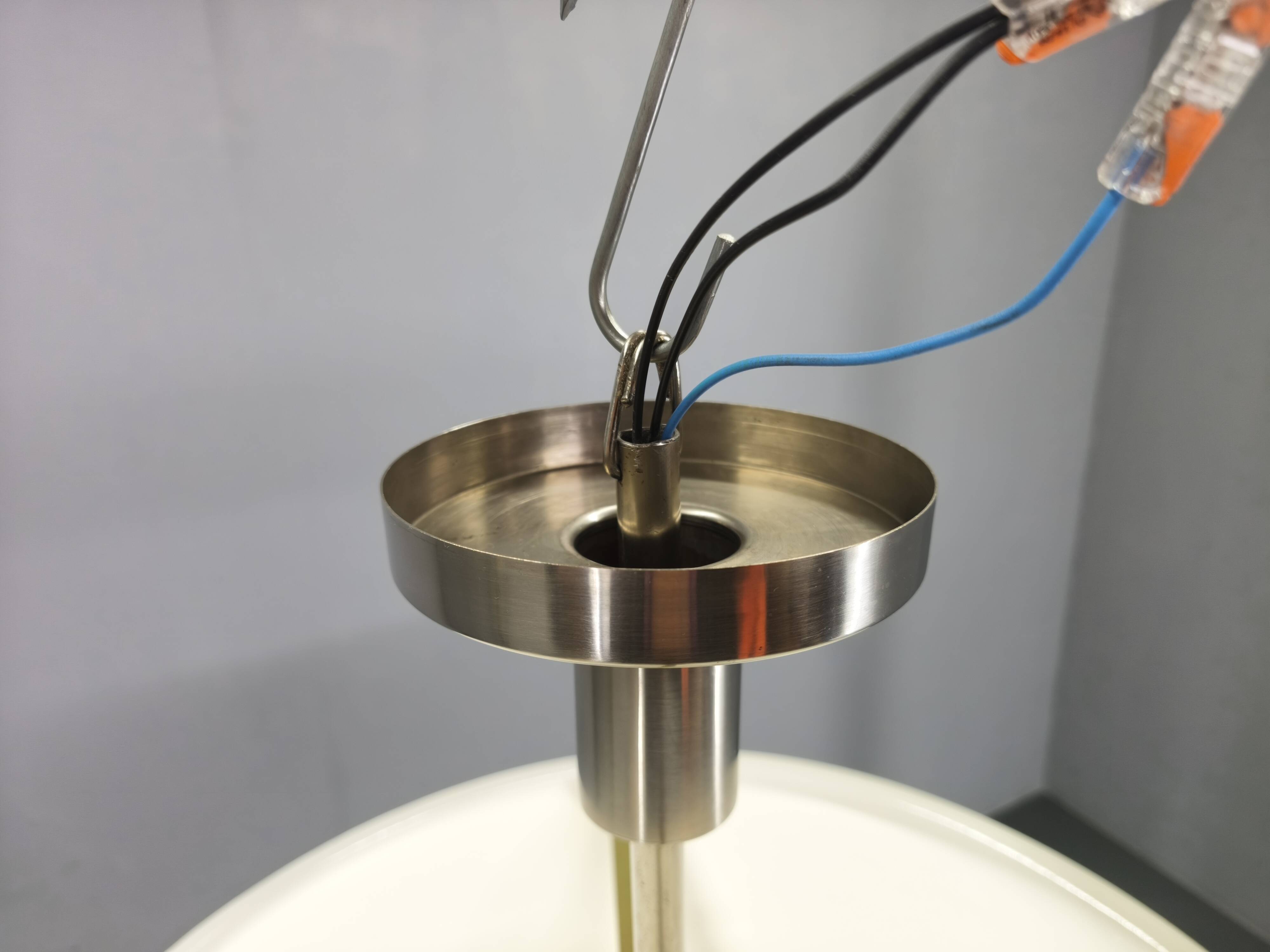 Suspension Bauhaus en nickel et verre, Tchécoslovaquie des années 1930