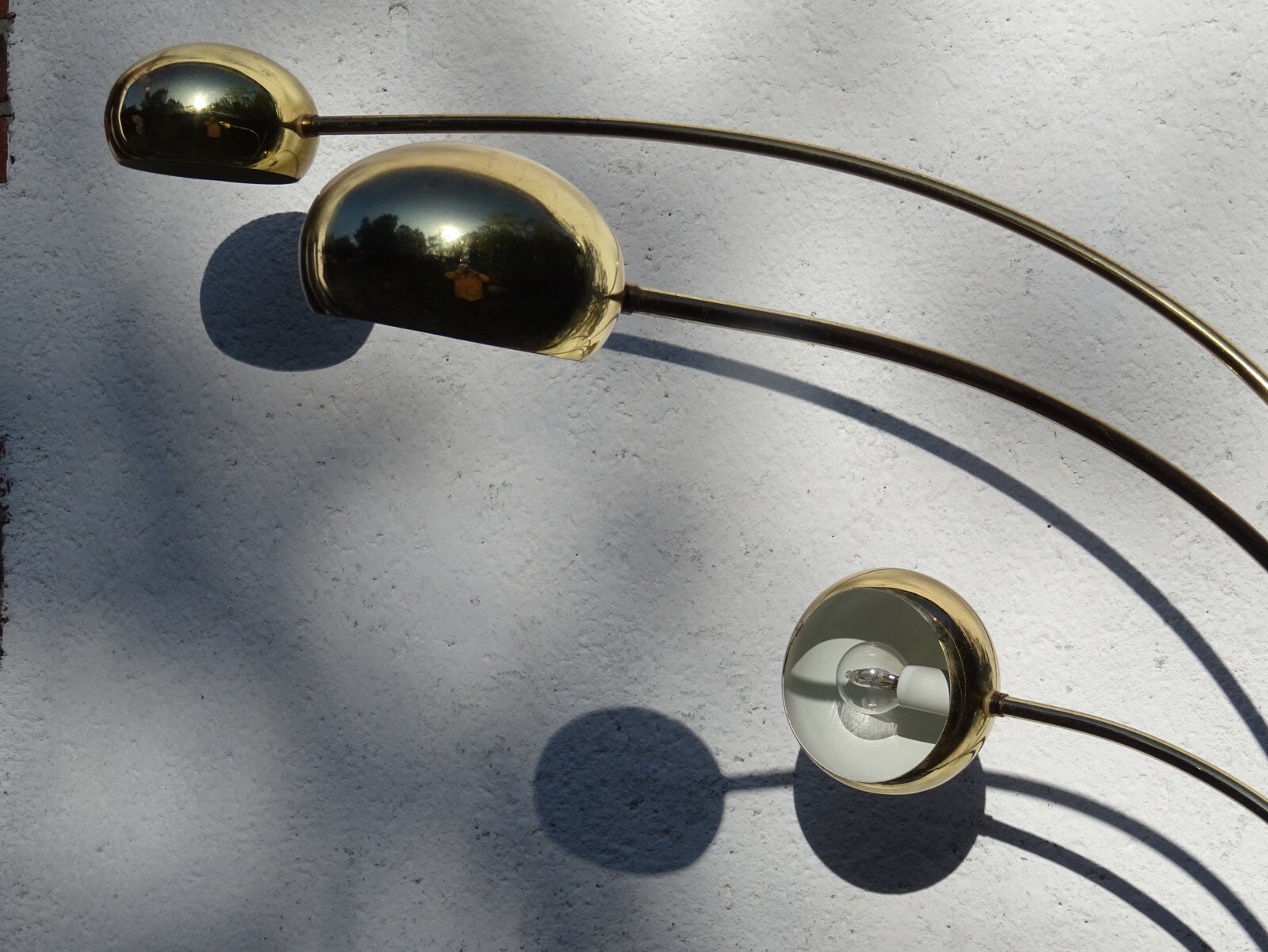 Lamppost thrush golden metal