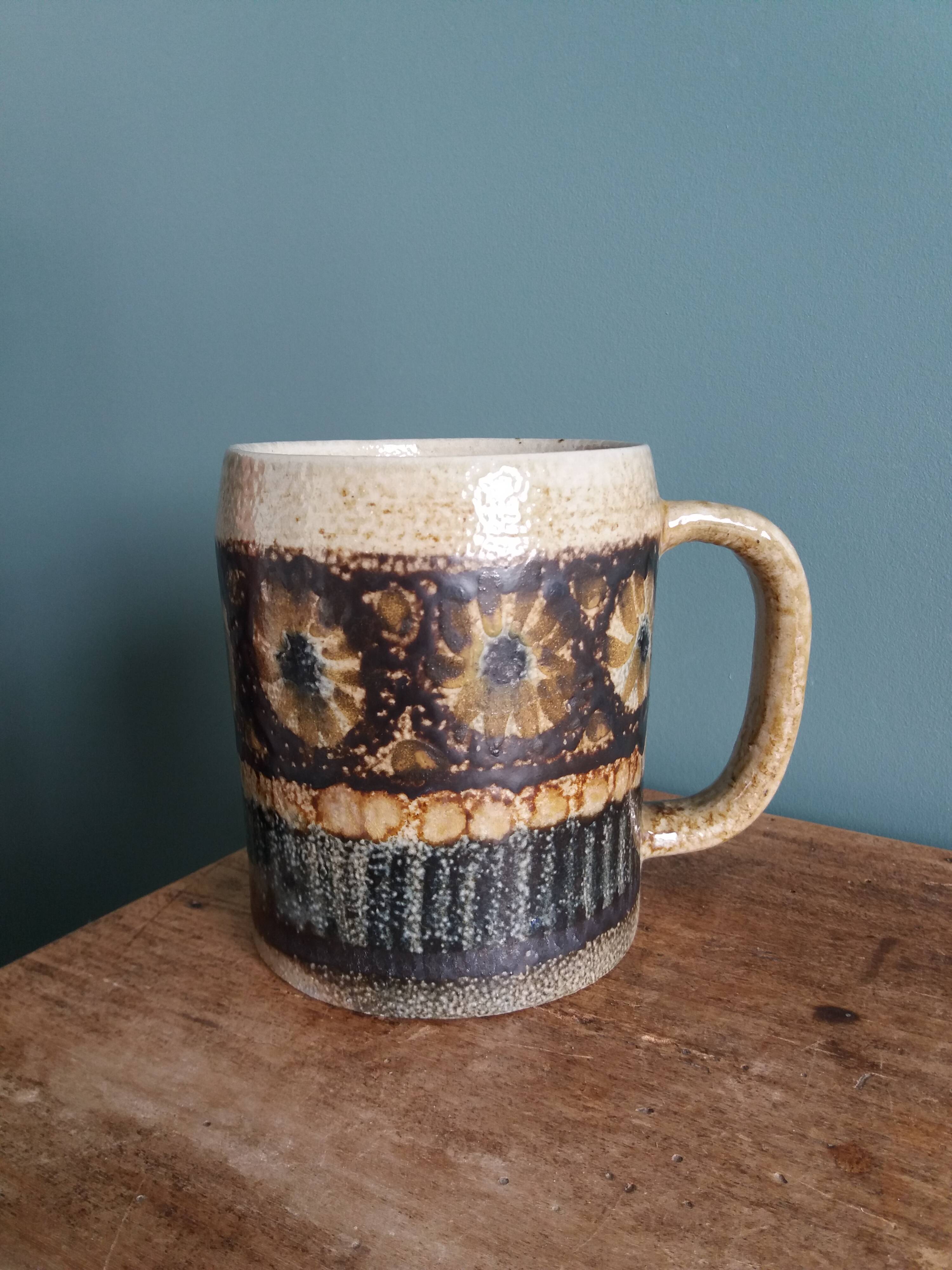 Jean-Claude Courjault sandstone mug