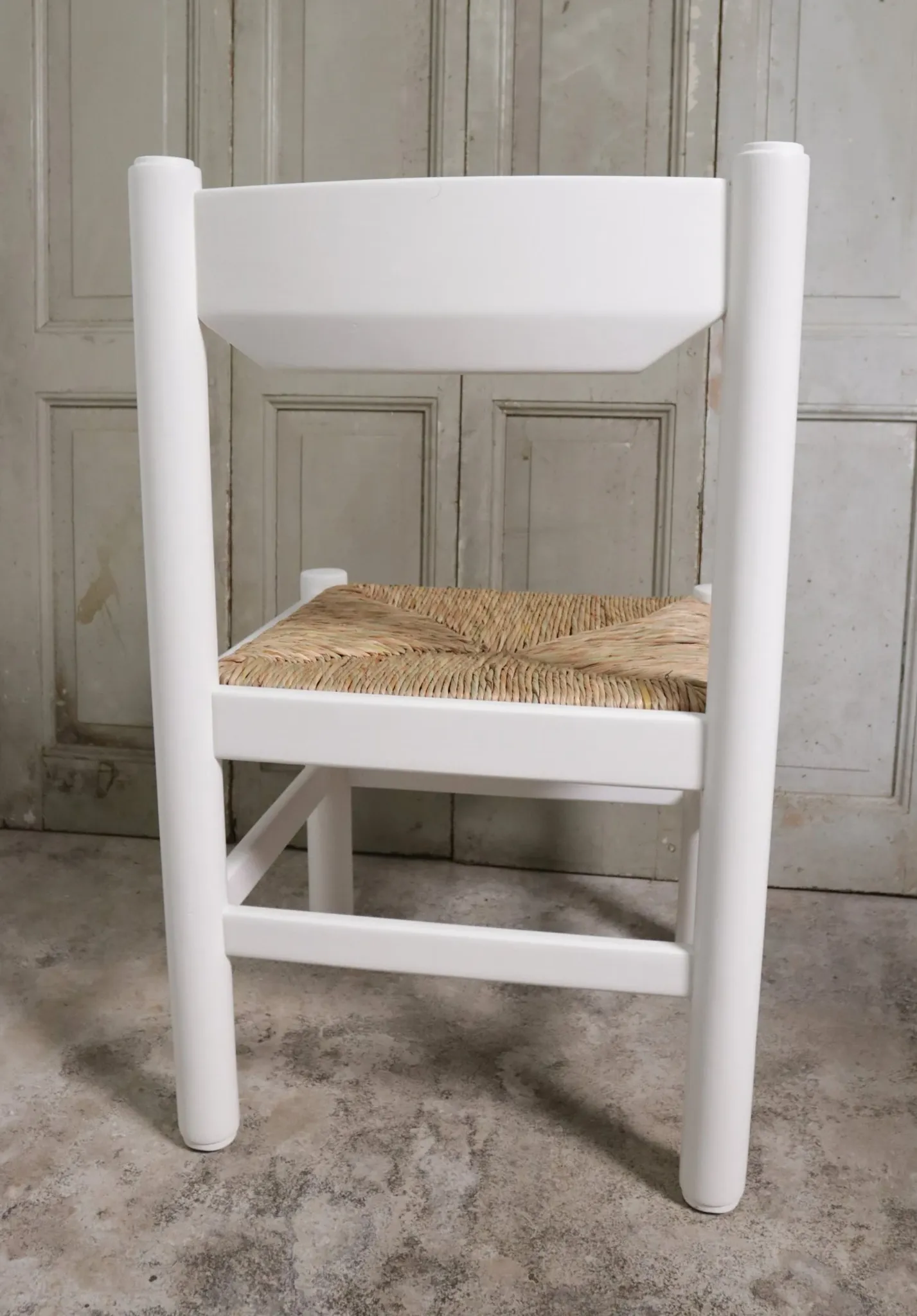 Set of 4 white rush dining chairs – Magistretti / Perriand style, 1970s