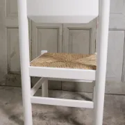 Set of 4 white rush dining chairs – Magistretti / Perriand style, 1970s