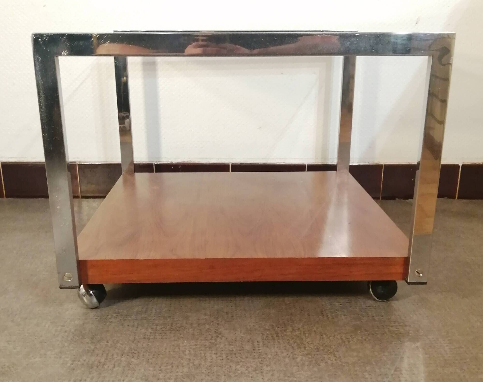 Designer coffee table on wheels, chrome, rosewood and glass from Denisco made in Italy 1970