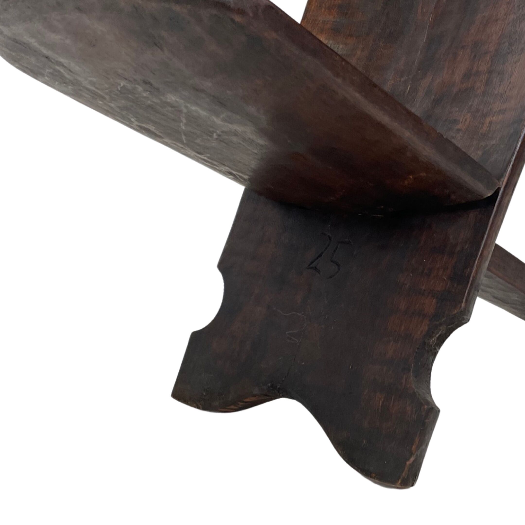 Conception de chaises de naissance africaine du milieu du siècle