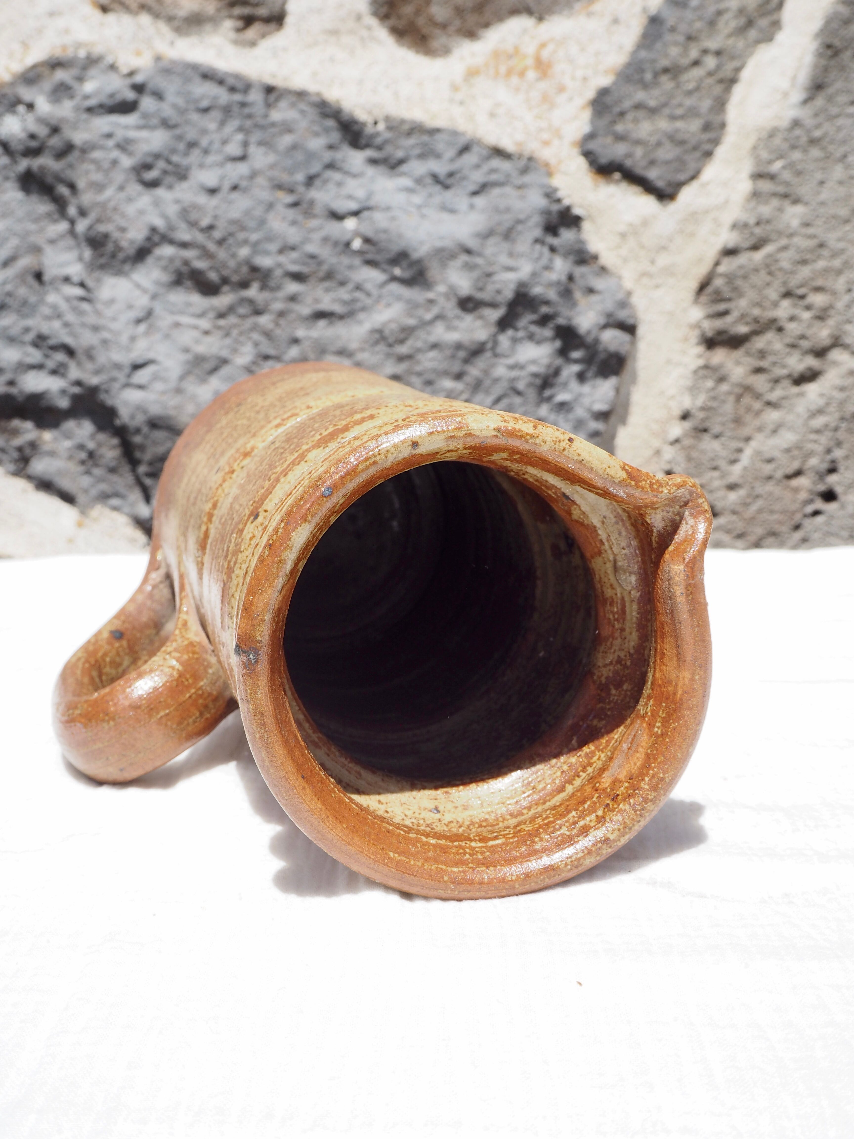 Raw sandstone pitcher XL