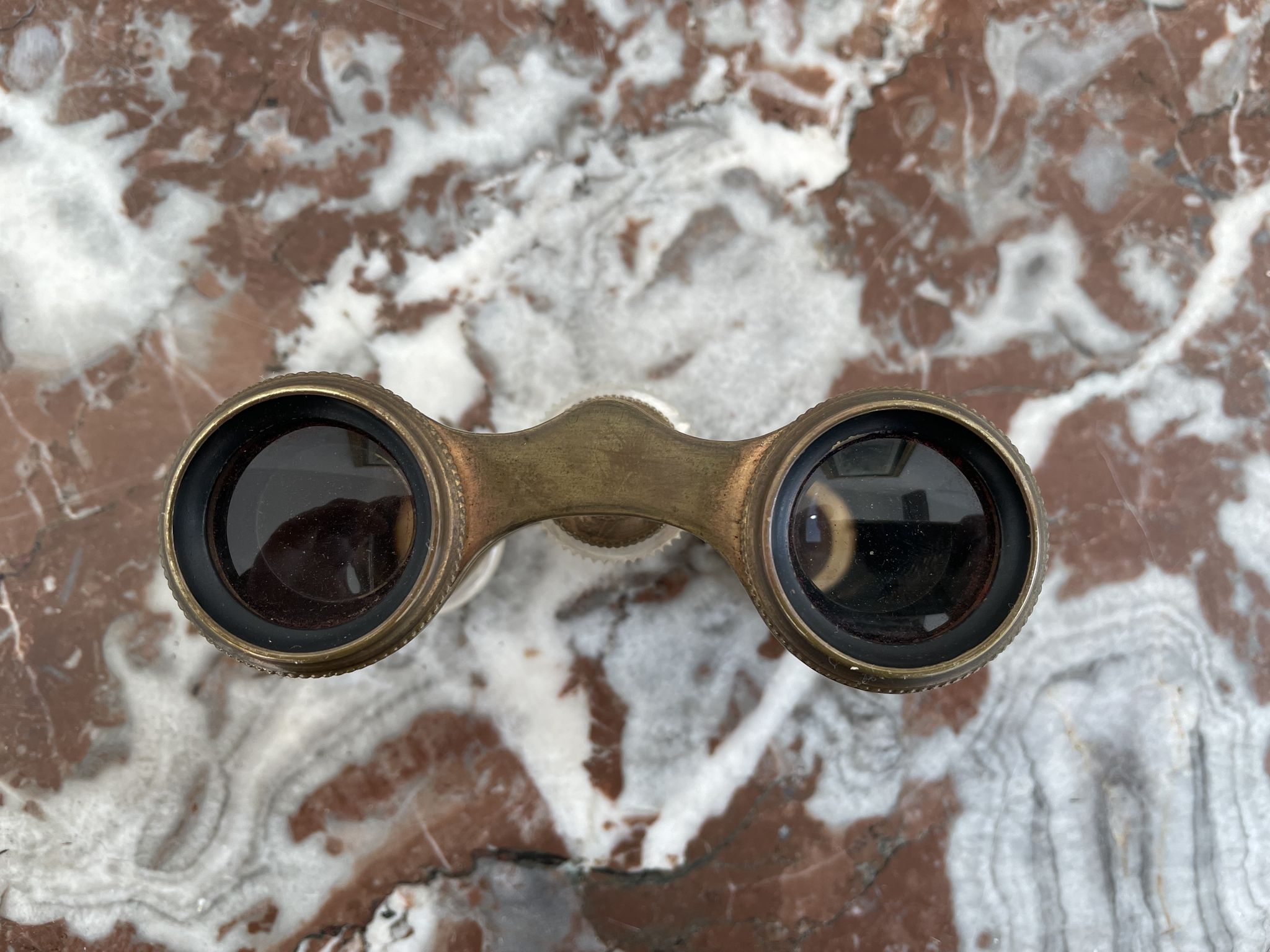 Opera binoculars in Mother-of-Pearl and Brass - authentic - Early XXth - France