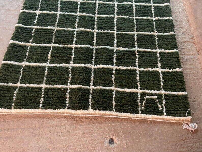 Handmade pure wool rug, size 140 x 260 cm.