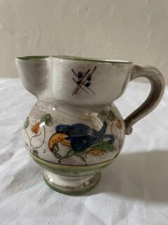Milk pot