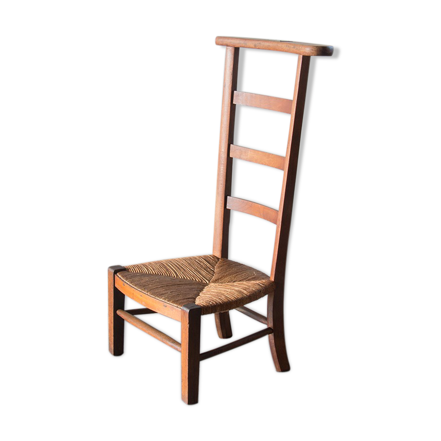 Ancient prayer-god chair