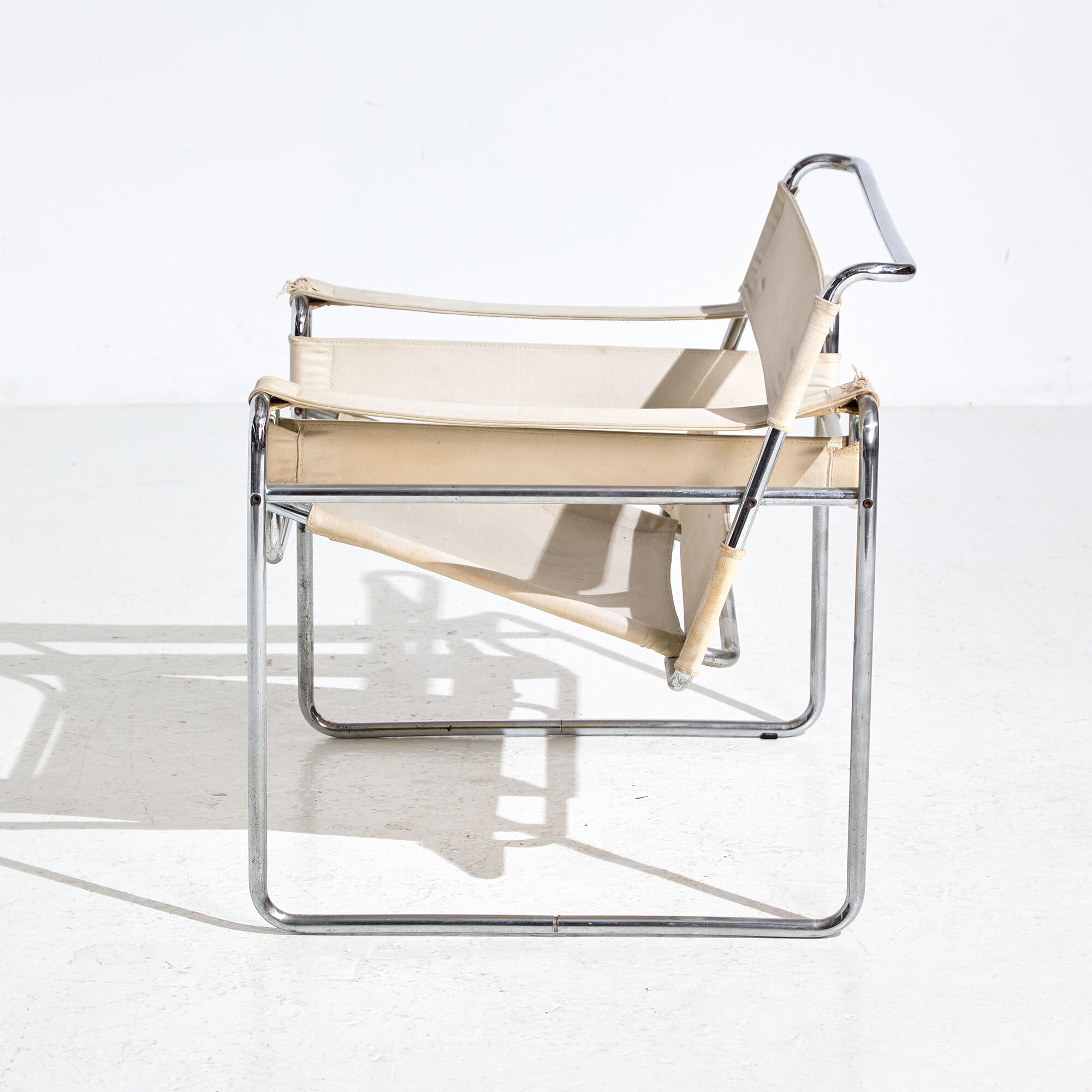 Pair of chairs model b3 Wassily by Marcel Breuer