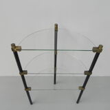 Shelf with 3 glass plates