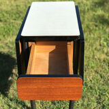 Table formica feet tubes bar