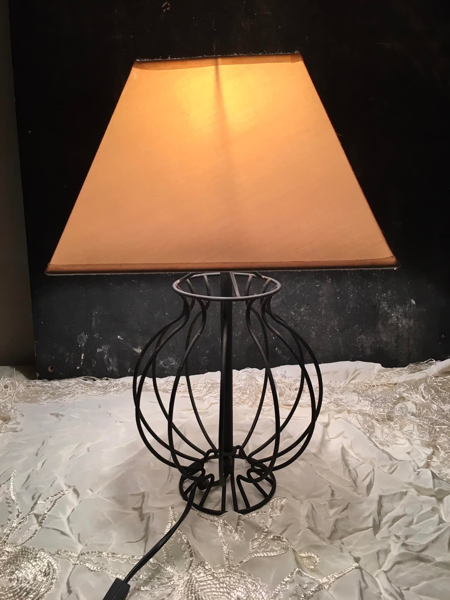 Black metal lamp foot