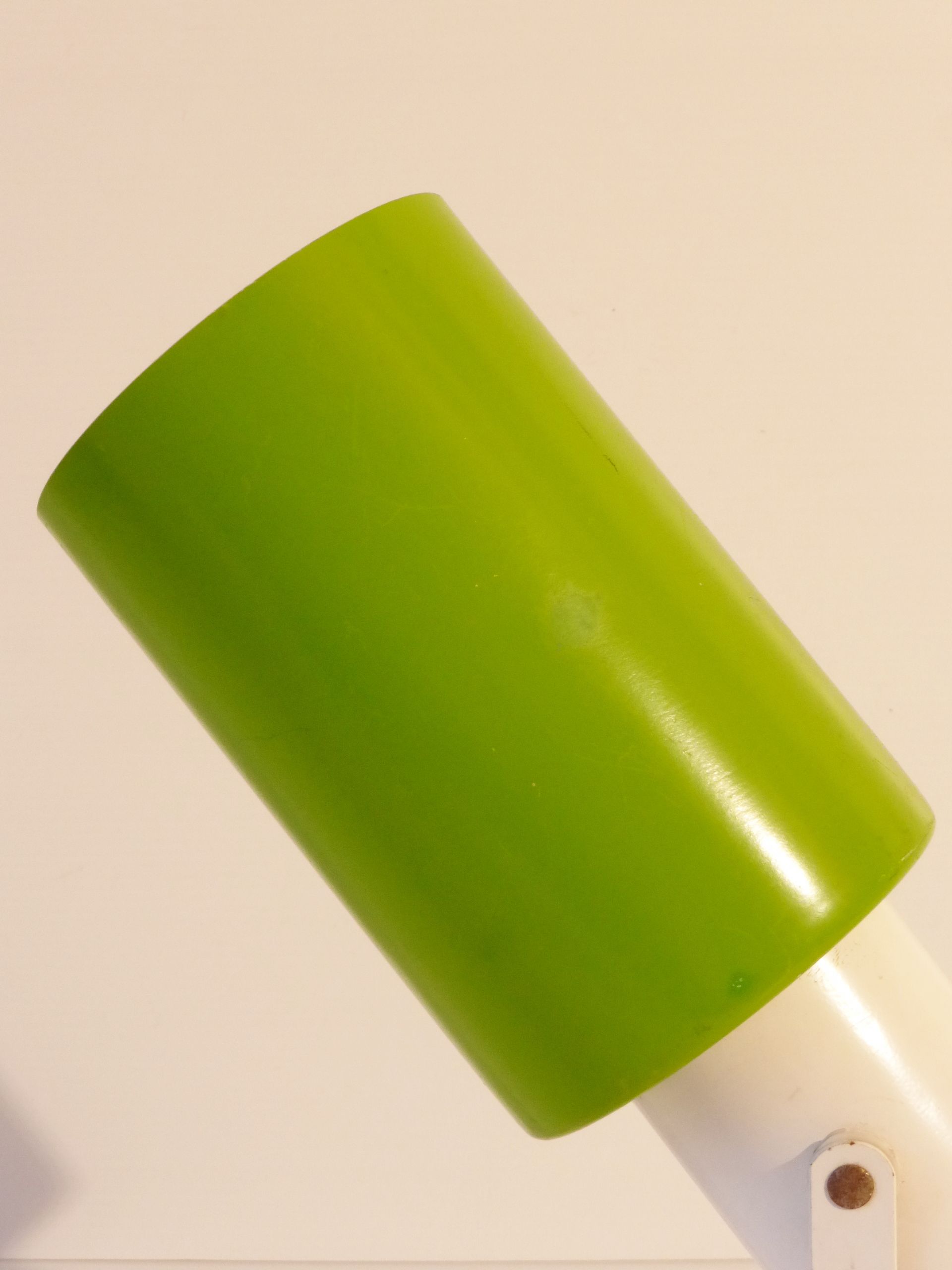 LITA: spot / apply typical 1970 FEPs age 70's vintage Apple green