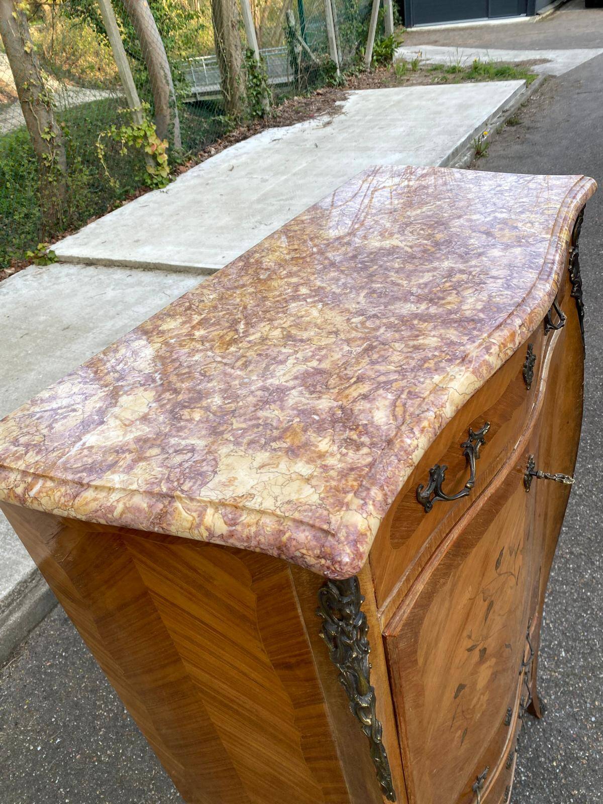 Curved secretary in Louis XV marquetry