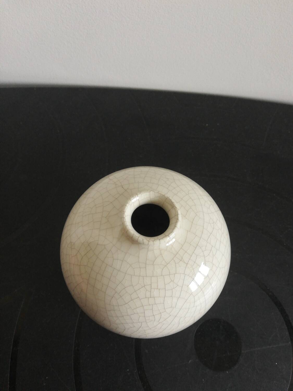 Cracked ceramic ball vase