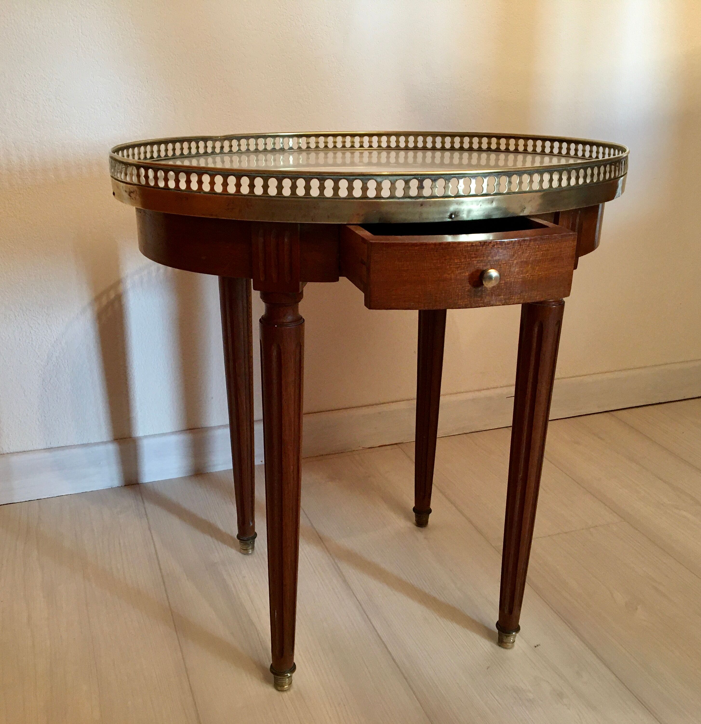 Healing hot Louis XVI marble and brass