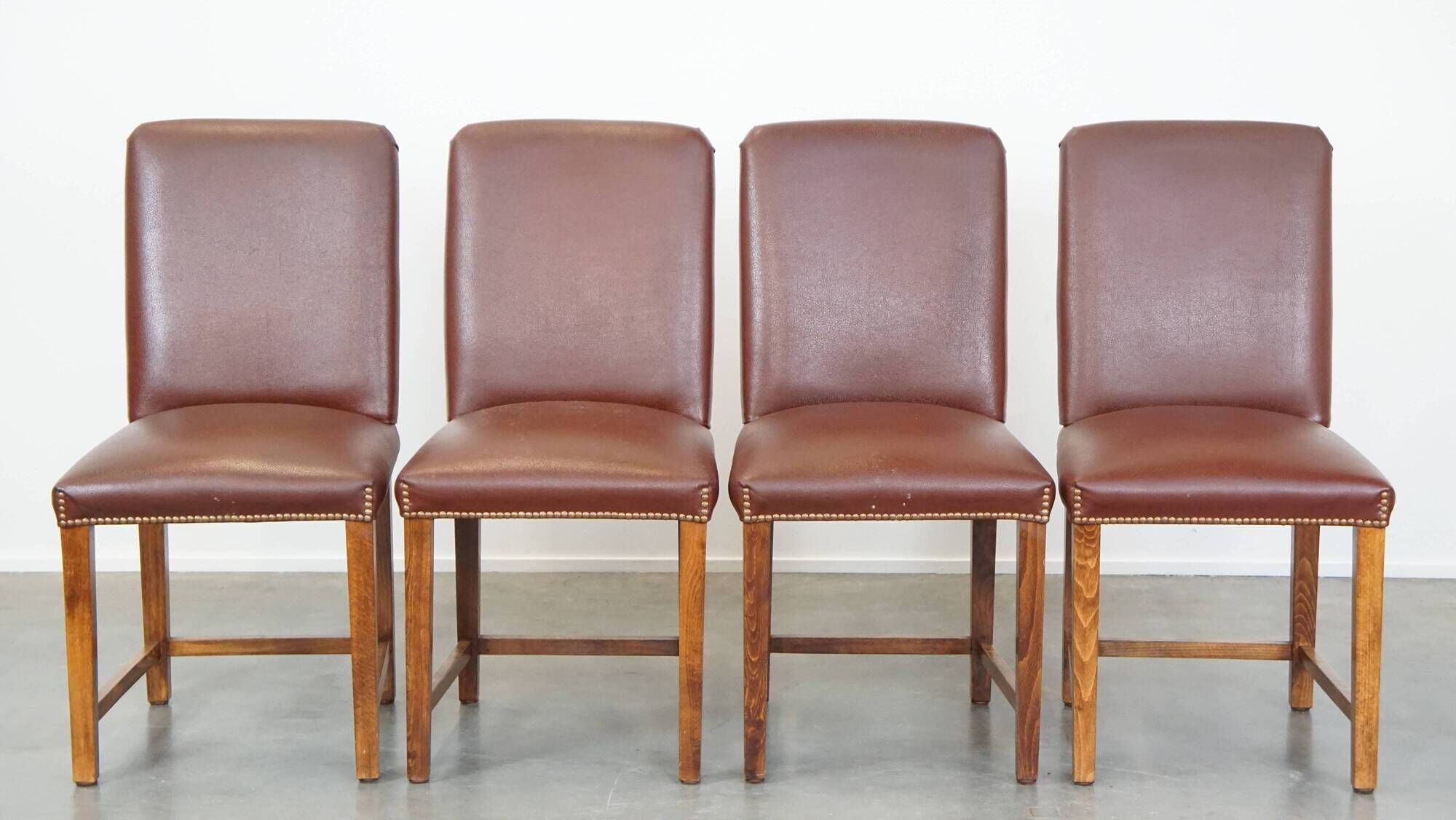 Set of 4 English style dining chairs in cognac-colored leather
