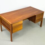 Bureau autoportant en teck avec porte et tiroirs, années 1970