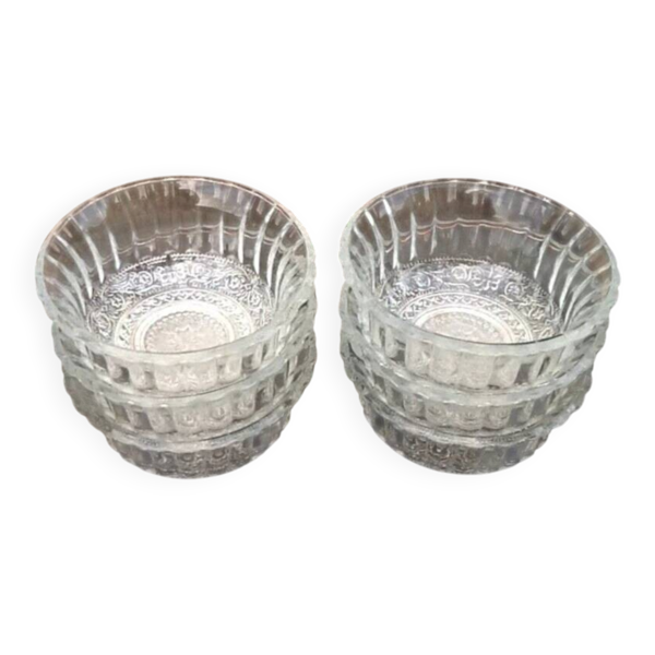 6 coupelles anciennes à dessert Verre transparent / Bords festonnés