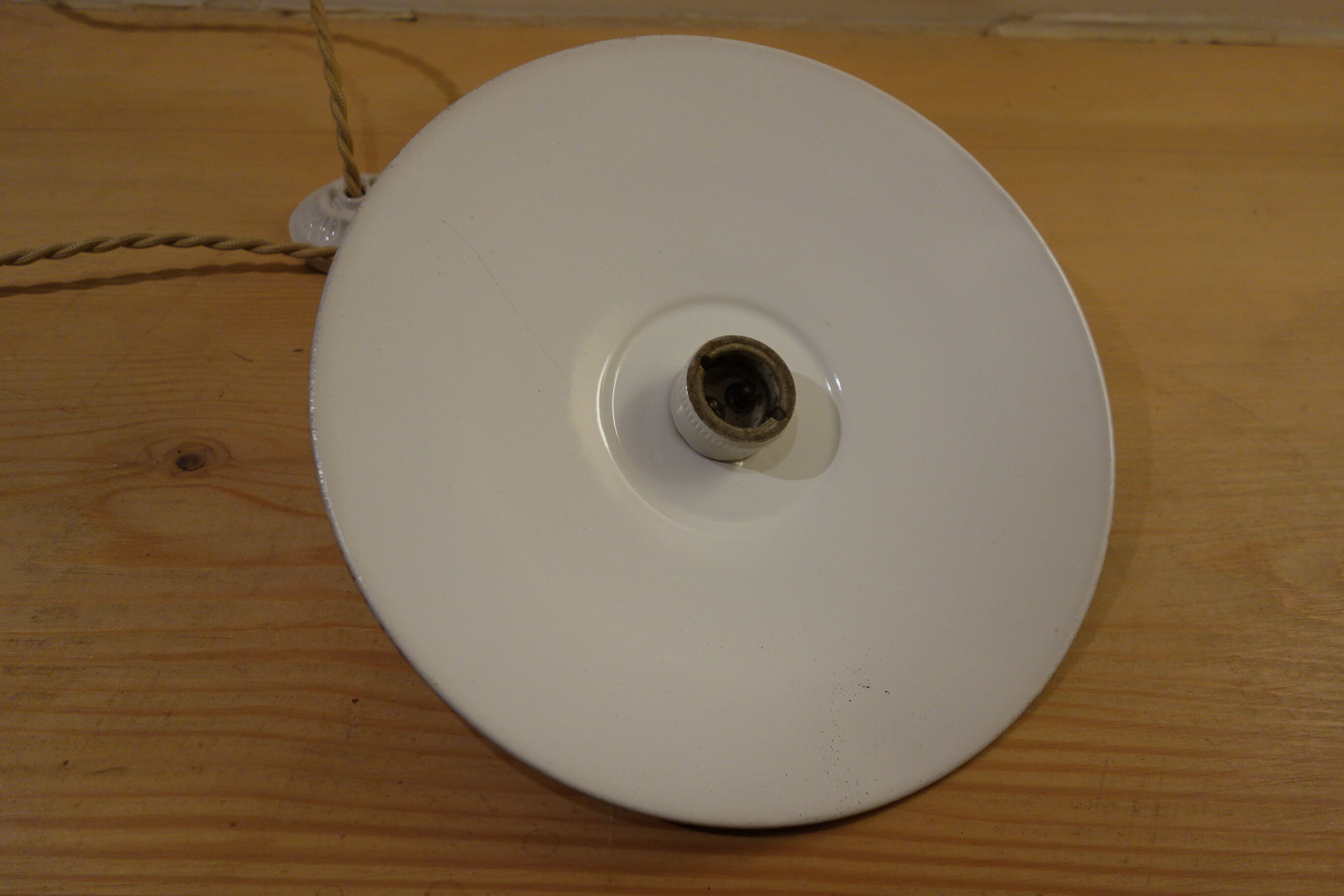 Black enamelled hanging lamp