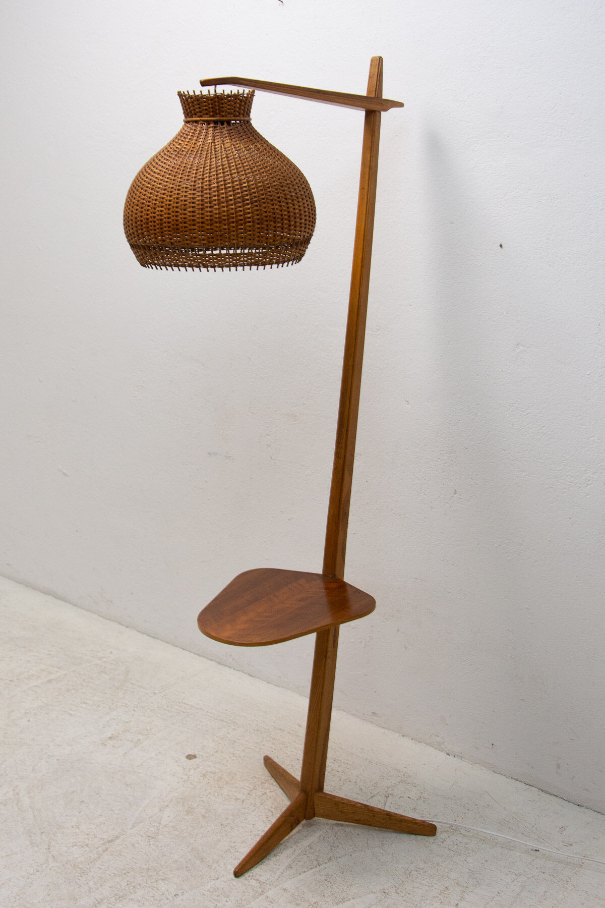 Mid century single floor lamp from Krasna Jizba, 1950´s, Czechoslovakia