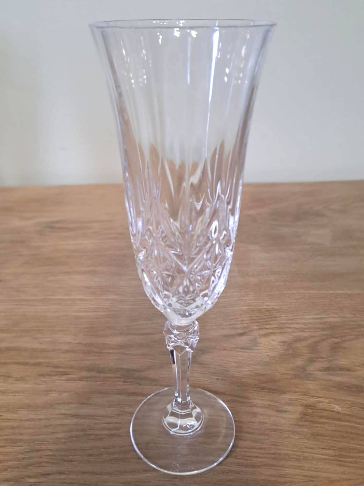 5 crystal champagne flutes