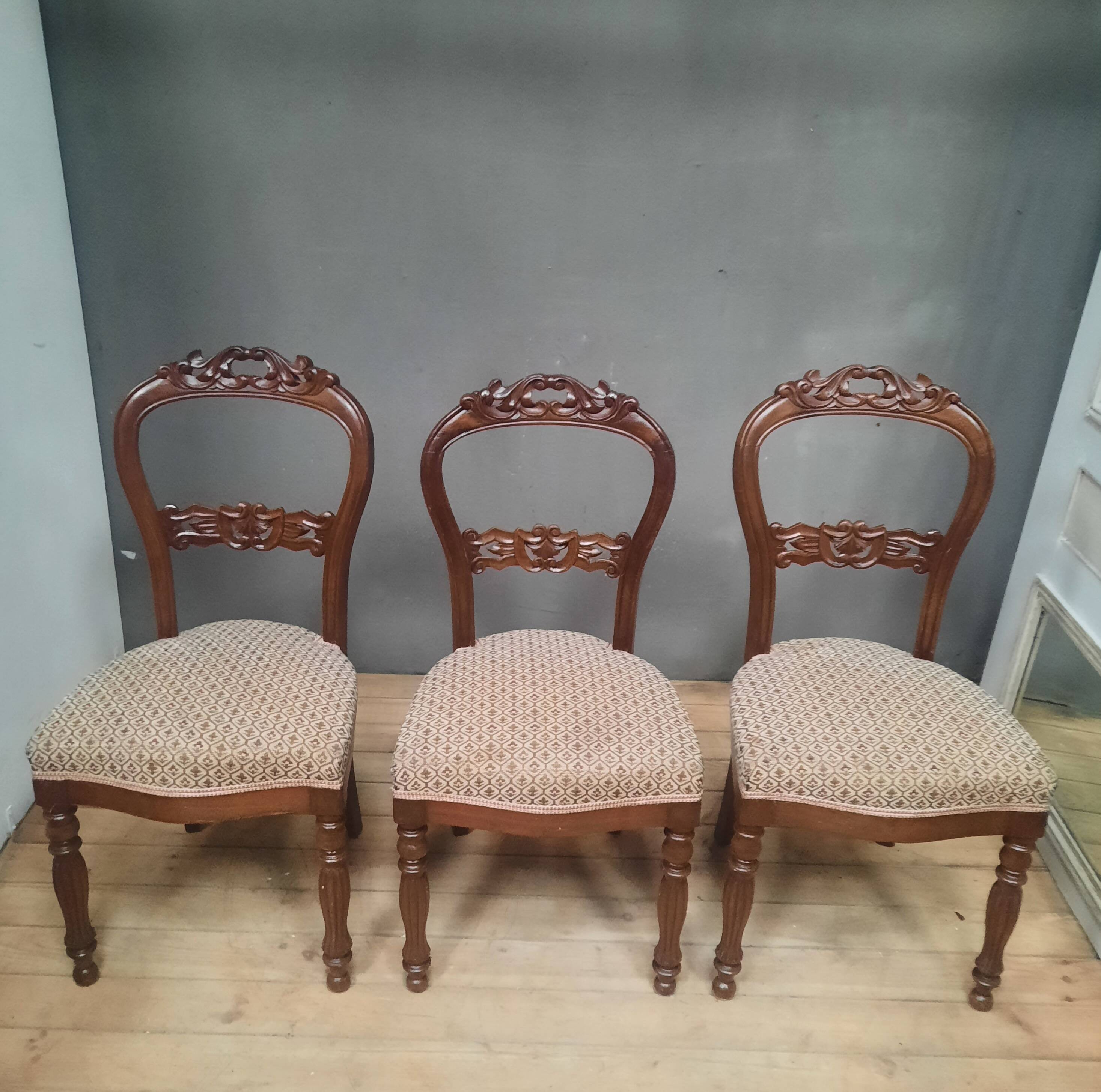 3 chaises Napoléon III  en acajou