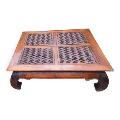 Table basse carrée en bois sculpté massif exotique Pier import, 1980