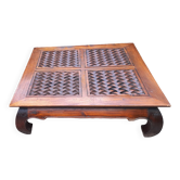 Table basse carrée en bois sculpté massif exotique Pier import, 1980