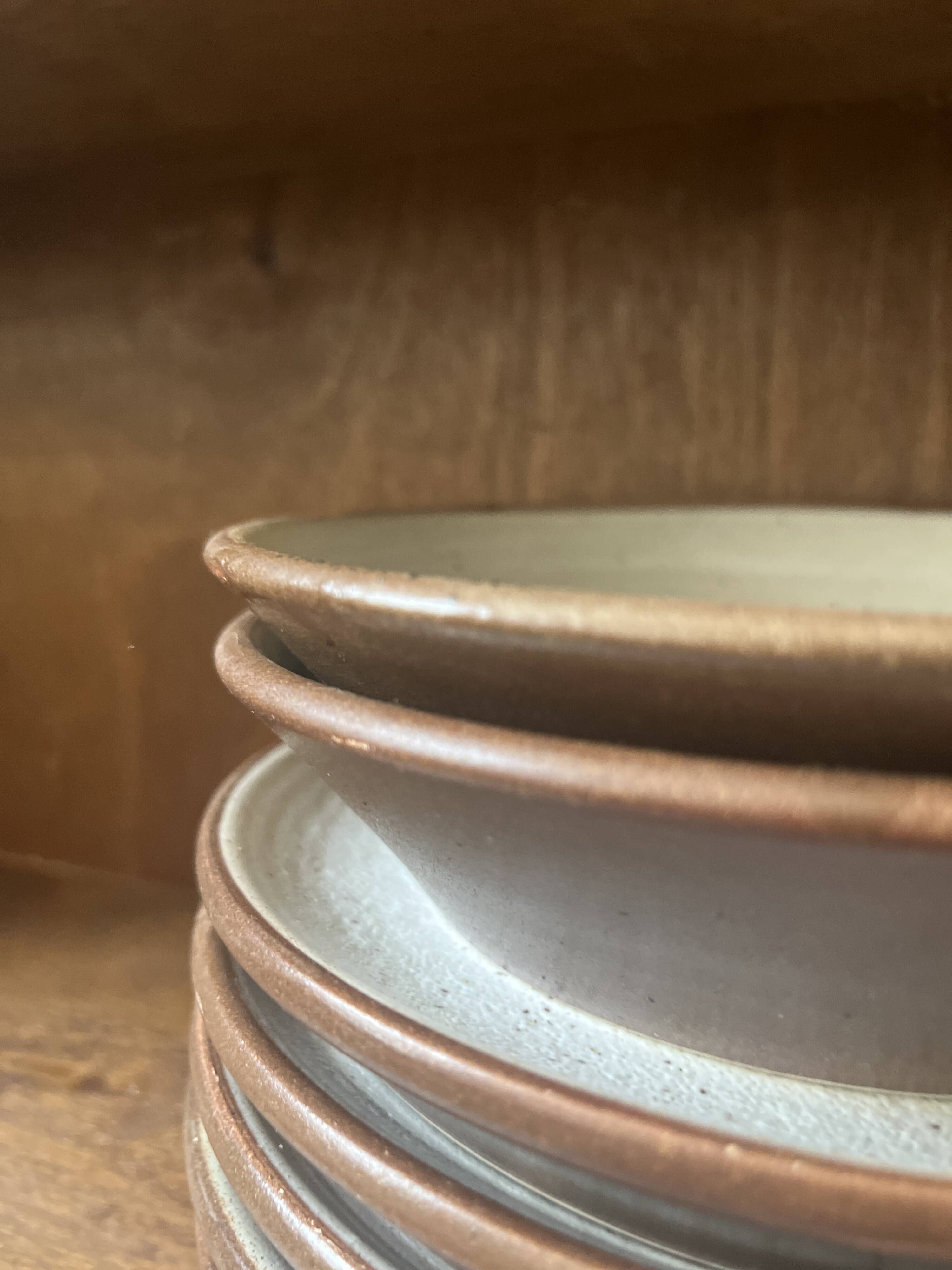 dessert service 6 flat plates + 2 soup plates in Gien sandstone, 1970