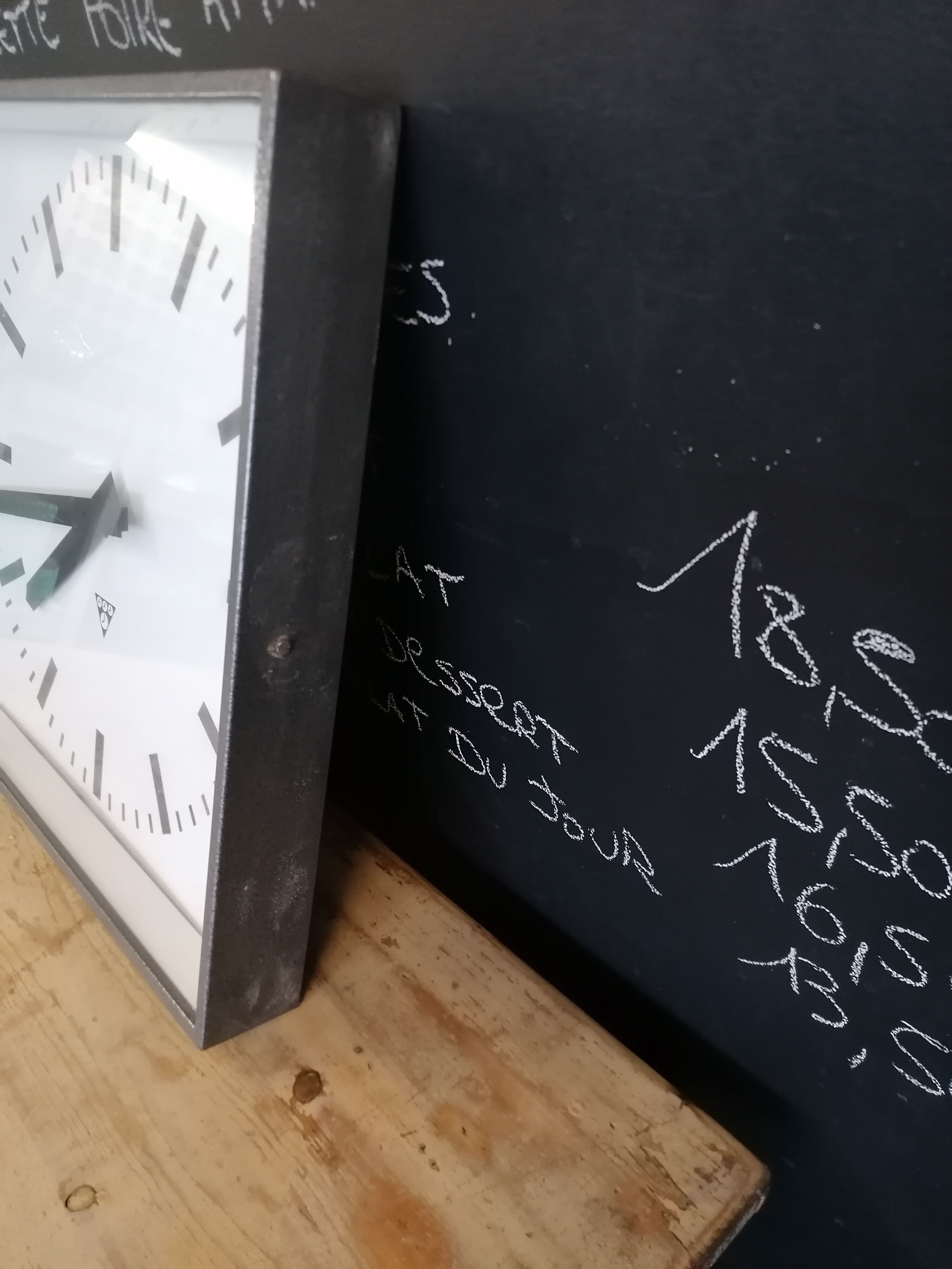 Industrial wall clock, Czechoslovakia station Pragotron 60